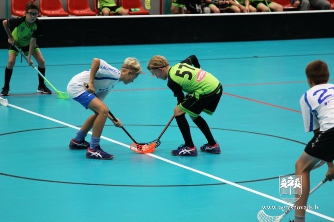 “Ogres Vilku” U13 komanda pagarinājumā uzvar “Ķekavas Buldogus”