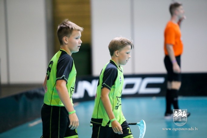 "Ogres Vilku" komanda izcīna "Unihoc Riga Cup 2018" kausu