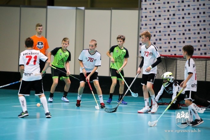 "Ogres Vilku" komanda izcīna "Unihoc Riga Cup 2018" kausu