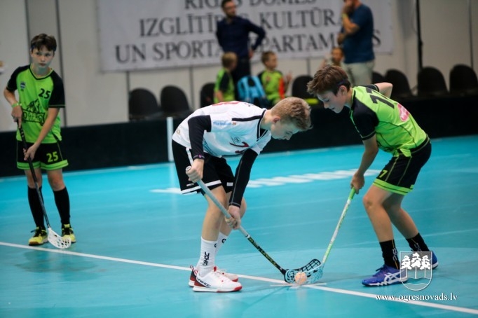 "Ogres Vilku" komanda izcīna "Unihoc Riga Cup 2018" kausu