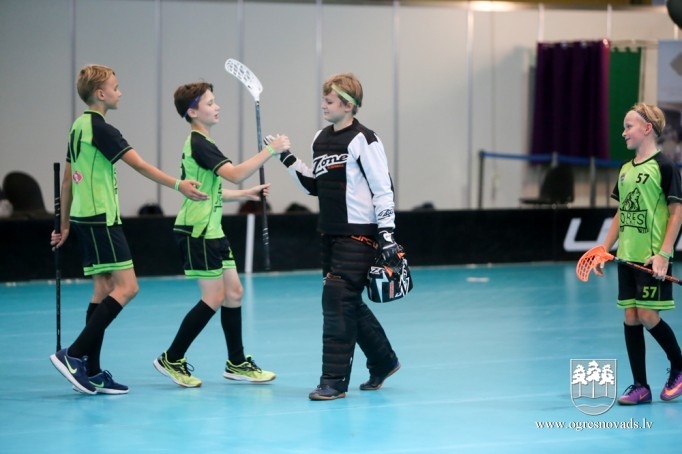 "Ogres Vilku" komanda izcīna "Unihoc Riga Cup 2018" kausu
