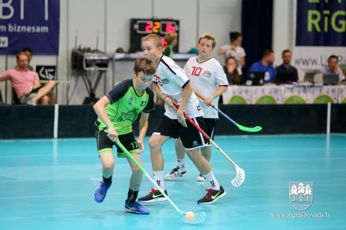 "Ogres Vilku" komanda izcīna "Unihoc Riga Cup 2018" kausu