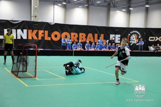 Ogres Vilki triumfē starptautiskās florbola sacensībās Tallinā