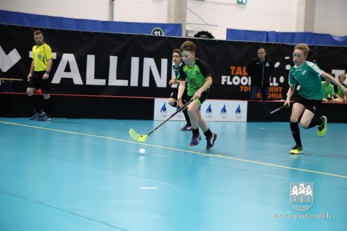 Ogres Vilki triumfē starptautiskās florbola sacensībās Tallinā
