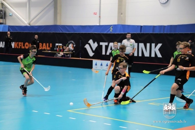 Ogres Vilki triumfē starptautiskās florbola sacensībās Tallinā