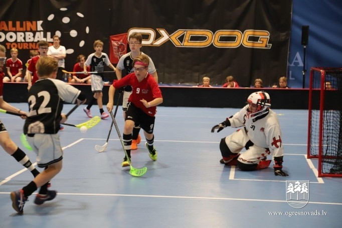 Ogres Vilki triumfē starptautiskās florbola sacensībās Tallinā