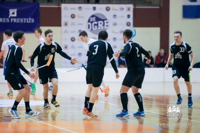 "Ogres Vilku" likteni izšķir tikai viens vārtu guvums