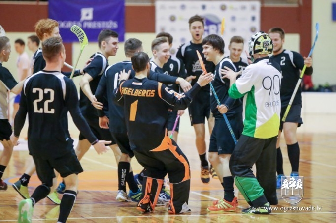 "Ogres Vilku" likteni izšķir tikai viens vārtu guvums