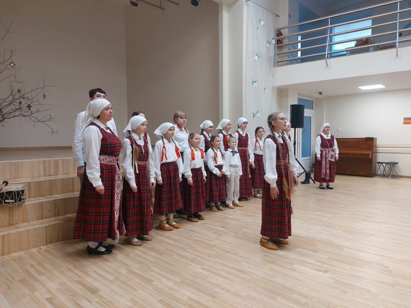 Piedaugavas novada un Vidzemes piejūras folkloras kopu reģionālā sarīkojuma Lielvārdes pamatskolā