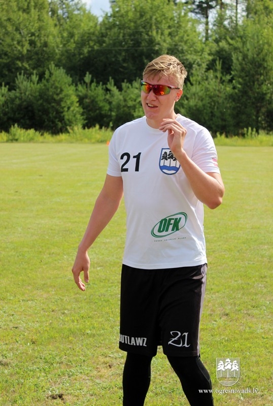 Ogres Frisbija kluba komandai trešais Latvijas vicečempiones tituls
