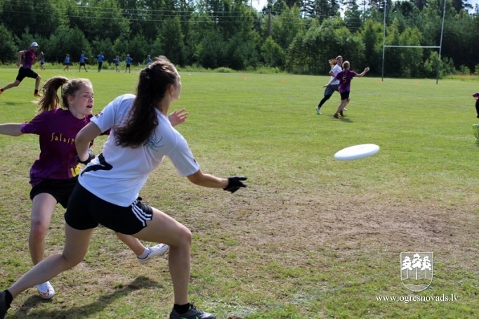 Ogres Frisbija kluba komandai trešais Latvijas vicečempiones tituls