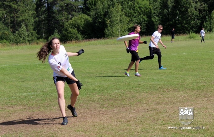 Ogres Frisbija kluba komandai trešais Latvijas vicečempiones tituls