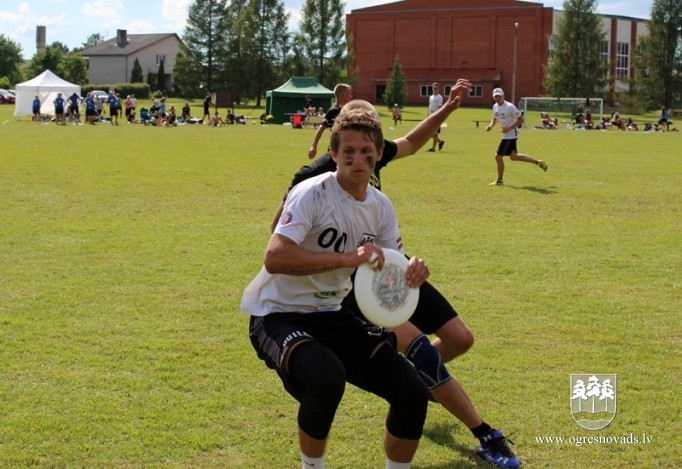 Ogres Frisbija kluba komandai trešais Latvijas vicečempiones tituls