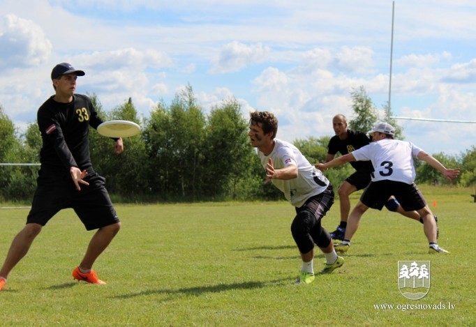 Ogres Frisbija kluba komandai trešais Latvijas vicečempiones tituls