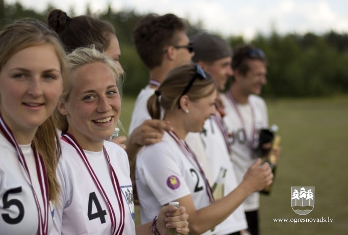 Ogres Frisbija kluba komandai trešais Latvijas vicečempiones tituls