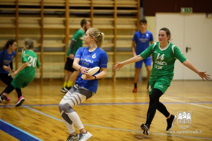 Ogres 1. vidusskolas frisbijistiem – Latvijas čempionāta bronza