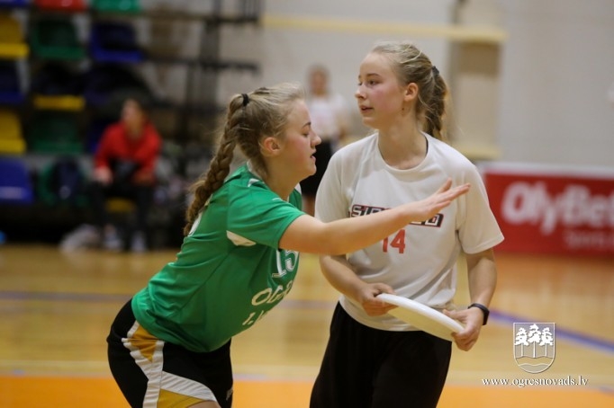 Ogres 1. vidusskolas frisbijistiem – Latvijas čempionāta bronza