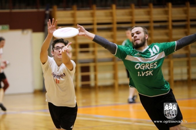 Ogres 1. vidusskolas frisbijistiem – Latvijas čempionāta bronza