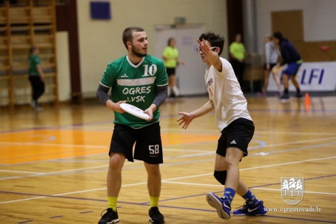 Ogres 1. vidusskolas frisbijistiem – Latvijas čempionāta bronza