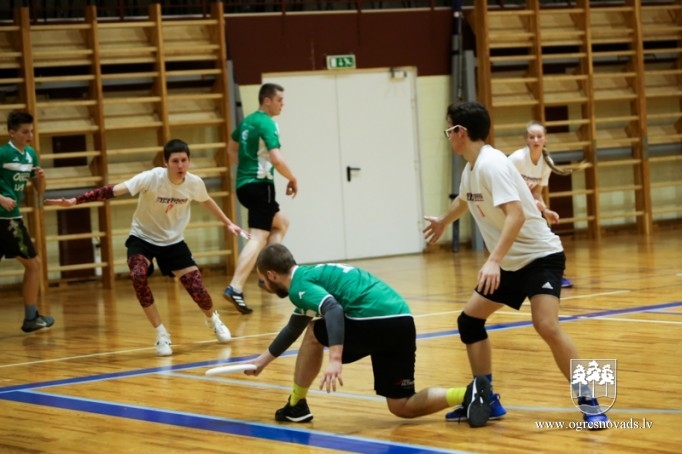Ogres 1. vidusskolas frisbijistiem – Latvijas čempionāta bronza