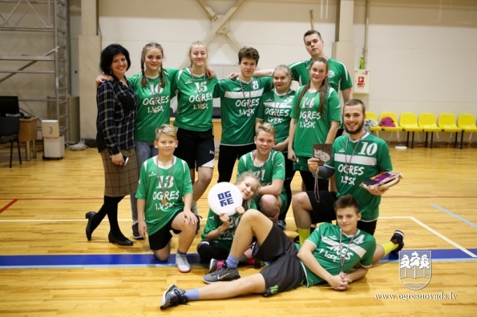 Ogres 1. vidusskolas frisbijistiem – Latvijas čempionāta bronza