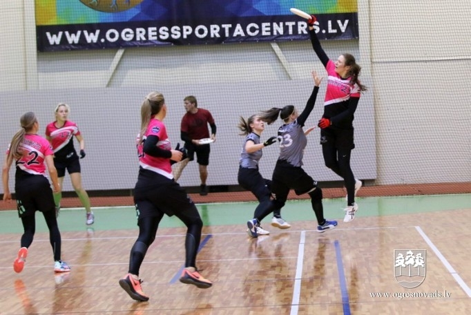 Ogres "Momenta" meitenēm 2. vieta "Rīgas Rudenī 2016"