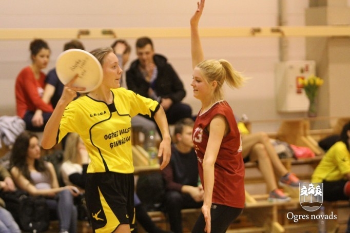 Mūsu frisbijistiem trīs godalgotas vietas Skolēnu spartakiādē