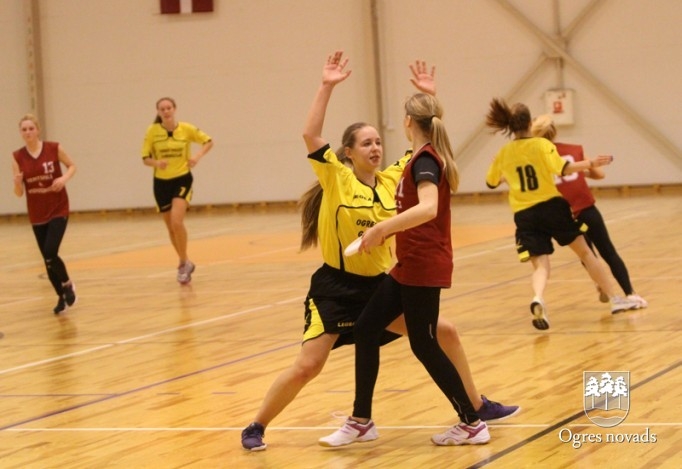 Mūsu frisbijistiem trīs godalgotas vietas Skolēnu spartakiādē