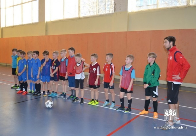 Top jaunas futbola zvaigznes