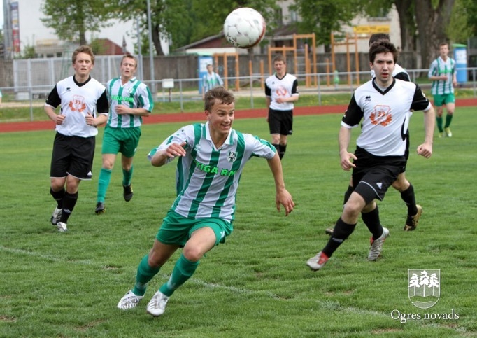 "Ogres SC/FK 33" pret FK "Tukums 2000/TSS"