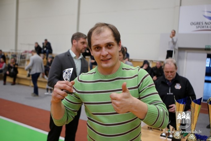 Telpu futbola čempionāta laureātes - "Deppo", "Osports/ONSC" un "HAUZE"