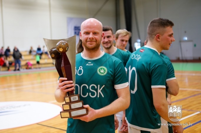 Ogresgala “OCSK” kā pirmā iegūst ceļojošo Rubīna kausu