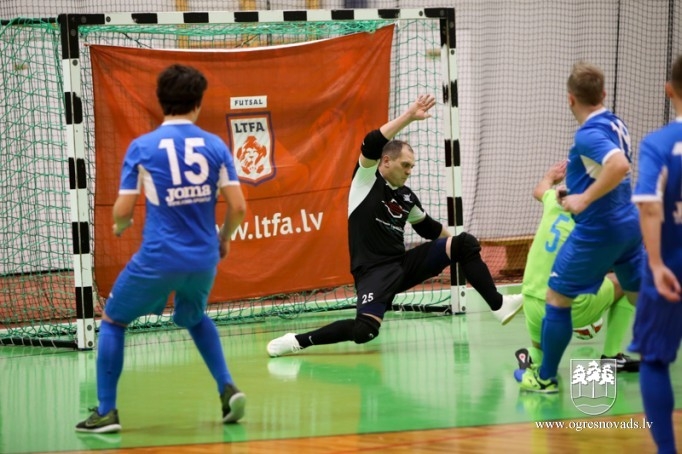 "Ogres NSC" ar godu izstājas no cīņas par Kausu