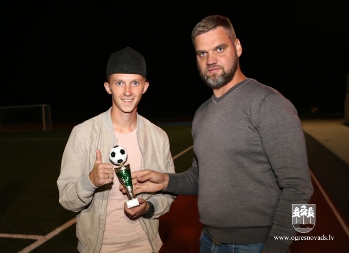 Futbola čempionāta laureātes – “OCSK”, “Deppo” un “Streka”