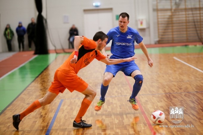 "Osports" kausu pēcspēles sitienu trillerī izcīna "NPT"