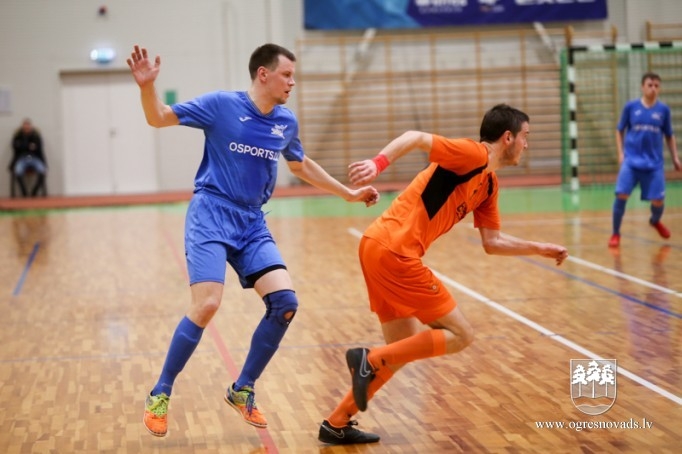 "Osports" kausu pēcspēles sitienu trillerī izcīna "NPT"