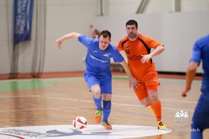 "Osports" kausu pēcspēles sitienu trillerī izcīna "NPT"