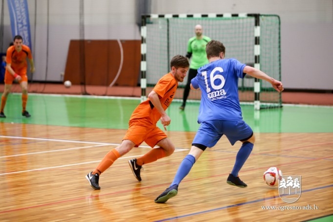 "Osports" kausu pēcspēles sitienu trillerī izcīna "NPT"