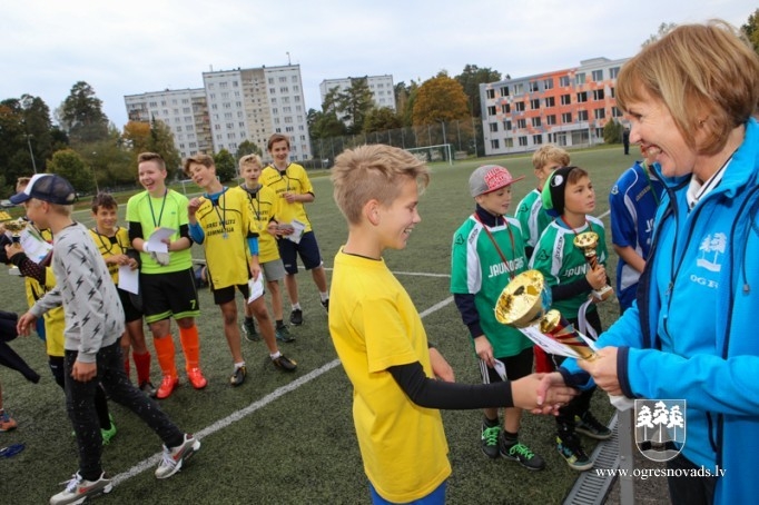 Labākie jaunie futbolisti - Ogres skolās