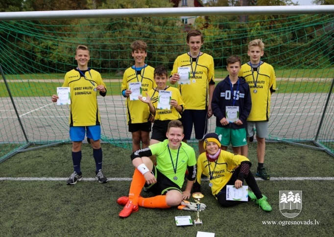 Labākie jaunie futbolisti - Ogres skolās