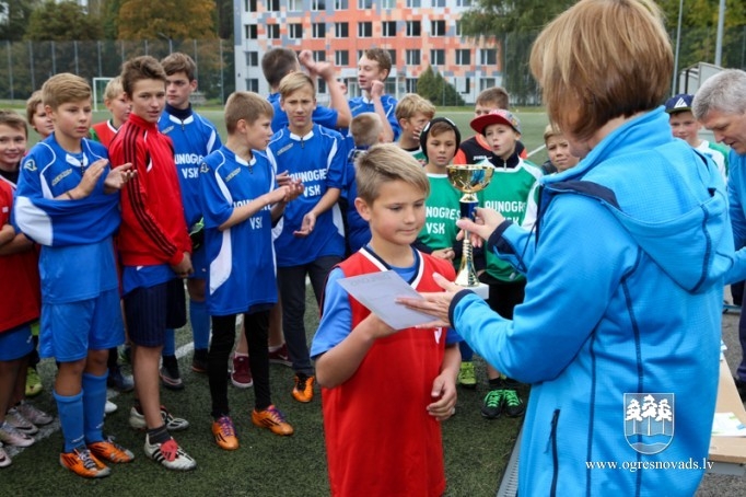 Labākie jaunie futbolisti - Ogres skolās