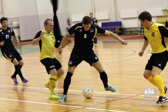 "FK Ogre/Cerber 02" uzņems vicečempionus