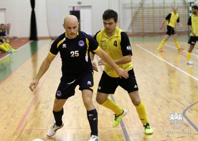 "FK Ogre/Cerber 02" uzņems vicečempionus