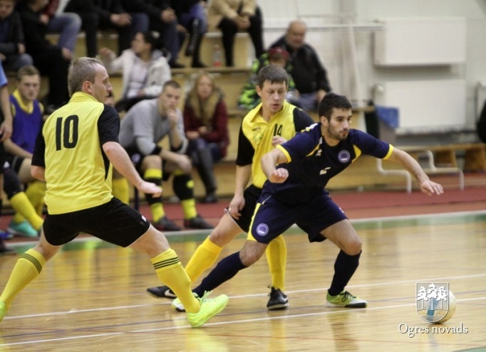 "FK Ogre/Cerber 02" uzņems vicečempionus