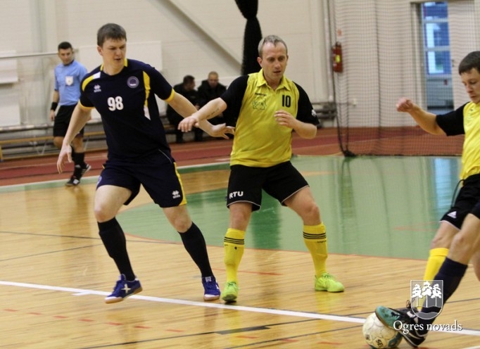 "FK Ogre/Cerber 02" uzņems vicečempionus