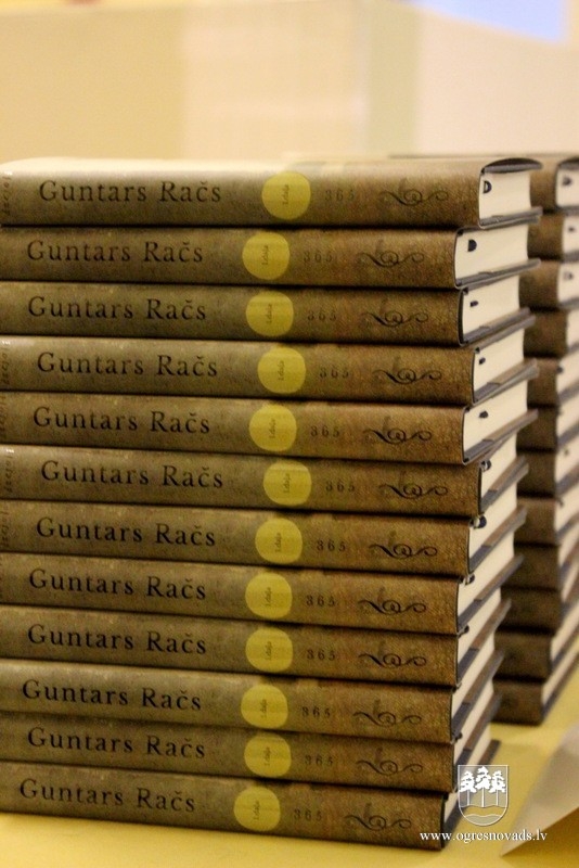 Madlienā viesojas dzejnieks, mūziķis Guntars Račs
