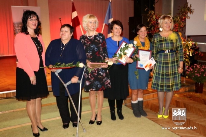 Labākie pedagogi saņem balvu “Gada Skolotājs 2016”