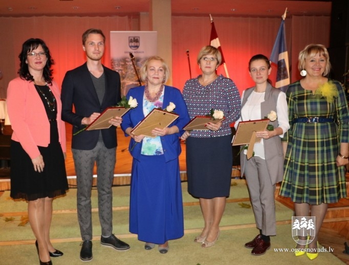 Labākie pedagogi saņem balvu “Gada Skolotājs 2016”