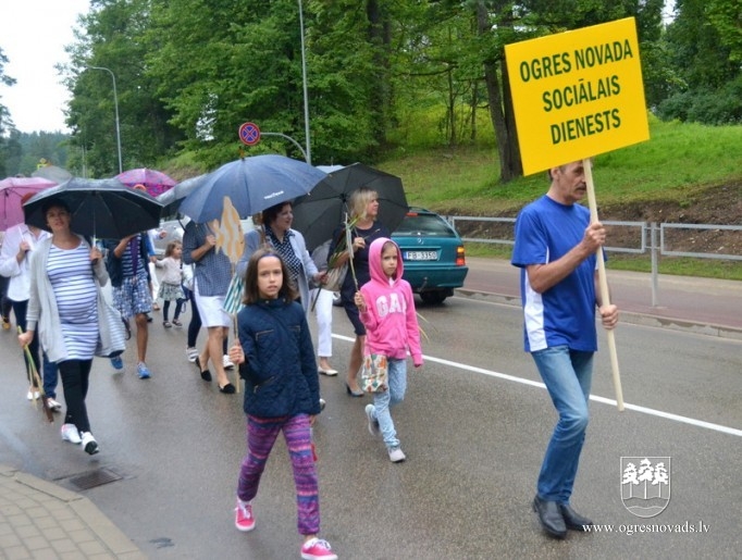 Svētku trešā diena noslēdzas ar gājienu un koncertu