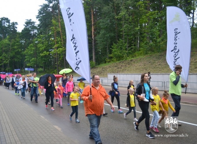 Svētku trešā diena noslēdzas ar gājienu un koncertu